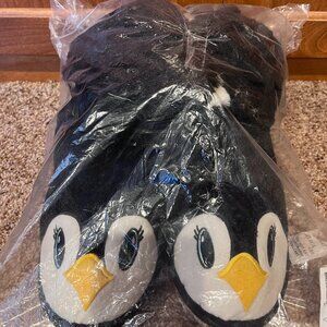 Foot Petals Penguin Bootie Slippers &‎ Sleep Mask Set